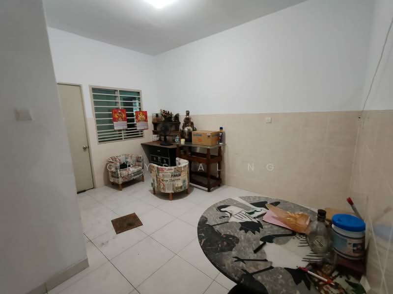 Rumah Teres 2 Tingkat untuk Dijual di Semenyih (Selangor) - Crystal Ng - Living Room - PropertyGuru.com.my