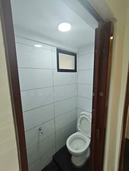 Rumah Flat untuk Dijual di Flat Taman Rinting - Daniel Yong - Bathroom - PropertyGuru.com.my