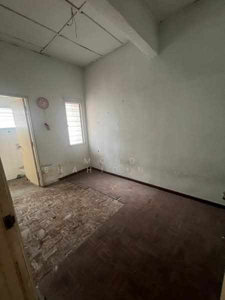 2-storey Terraced House for Sale in Taman Desa Serdang (Seri Kembangan) - Mohd Shahidin Bin Mohamad - PropertyGuru.com.my