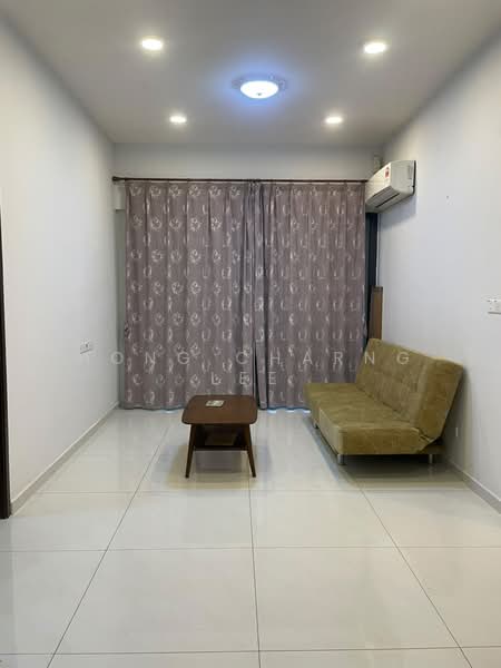 Kondominium untuk Disewa di Royal Strand @ Country Garden Danga Bay - Hong Charng Lee - Living Room - PropertyGuru.com.my