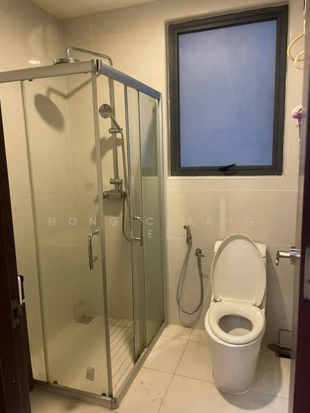 Kondominium untuk Disewa di Royal Strand @ Country Garden Danga Bay - Hong Charng Lee - Bathroom - PropertyGuru.com.my