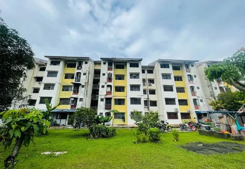 Rumah Flat untuk Dijual di Flat Pkns Shah Alam Seksyen 18 - KT Teoh - Exterior - PropertyGuru.com.my