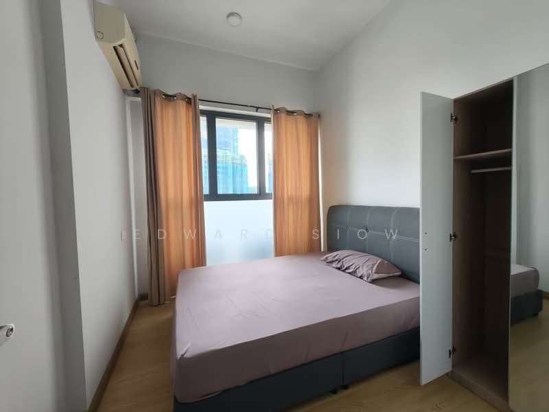 Kondominium untuk Dijual di Royal Strand @ Country Garden Danga Bay - Edward Siow - Bedroom - PropertyGuru.com.my