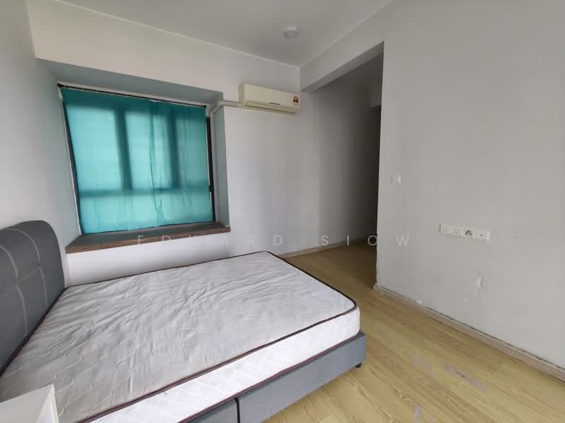Kondominium untuk Dijual di Royal Strand @ Country Garden Danga Bay - Edward Siow - Bedroom - PropertyGuru.com.my