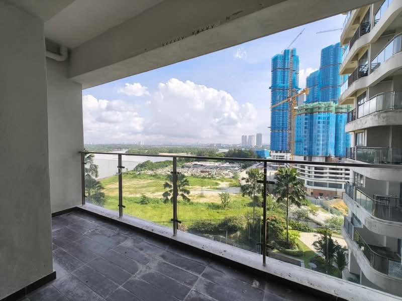 Kondominium untuk Dijual di Royal Strand @ Country Garden Danga Bay - Edward Siow - Balcony - PropertyGuru.com.my