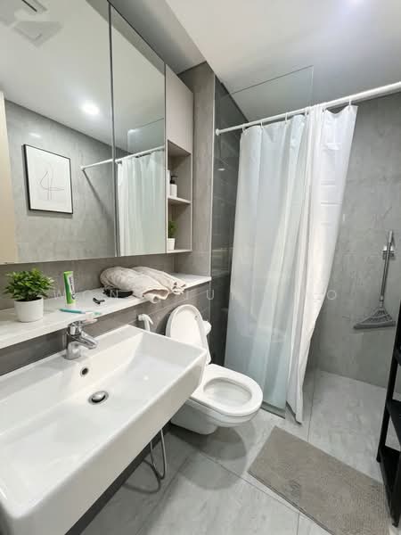 Servis Apartment untuk Disewa di Cantara Residences - Wong Jun Yao - Bathroom - PropertyGuru.com.my