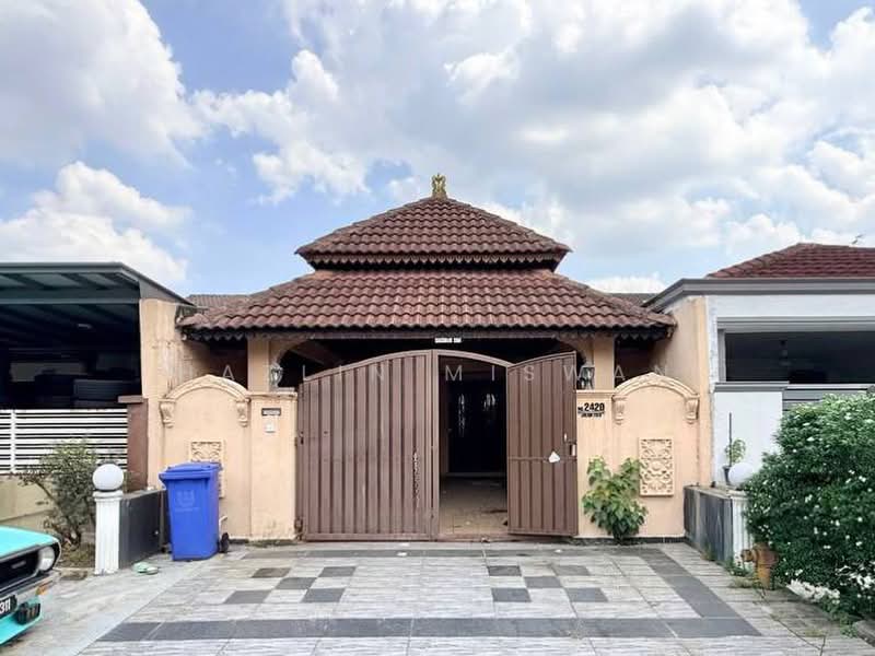 1-storey Terraced House for Sale in Bandar Baru Sungai Buloh (Sungai Buloh) - Hazlin Miswan - Exterior - PropertyGuru.com.my