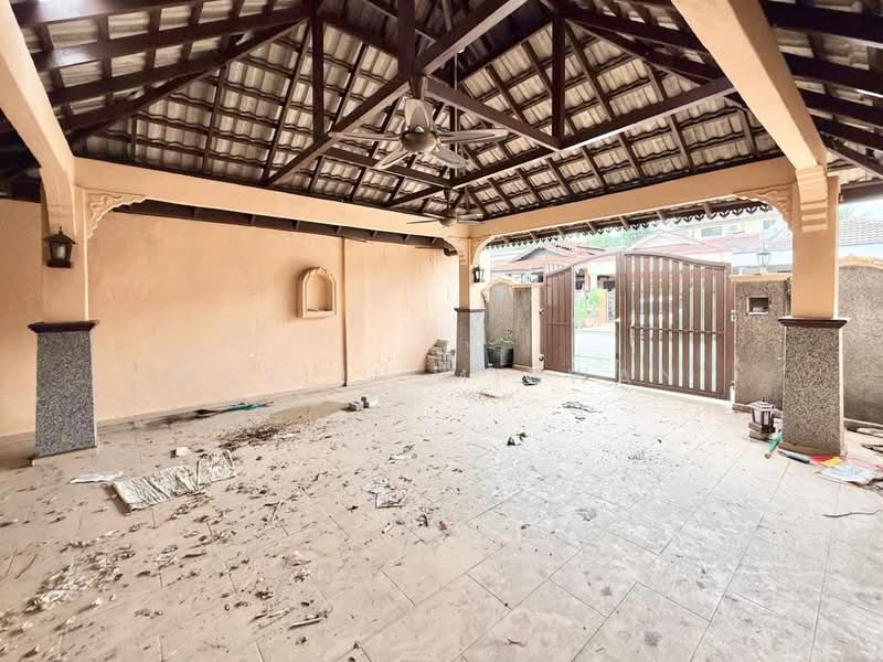 1-storey Terraced House for Sale in Bandar Baru Sungai Buloh (Sungai Buloh) - Hazlin Miswan - Exterior - PropertyGuru.com.my