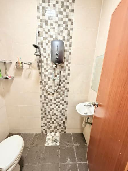 1-storey Terraced House for Sale in Bandar Baru Sungai Buloh (Sungai Buloh) - Hazlin Miswan - Bathroom - PropertyGuru.com.my