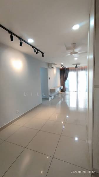 Servis Apartment untuk Dijual di Residensi Sutera 7 - Bill Lee - Living Room - PropertyGuru.com.my