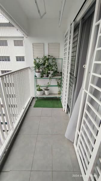 Servis Apartment untuk Dijual di Residensi Sutera 7 - Bill Lee - Balcony - PropertyGuru.com.my