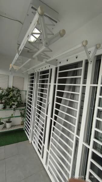 Servis Apartment untuk Dijual di Residensi Sutera 7 - Bill Lee - Balcony - PropertyGuru.com.my