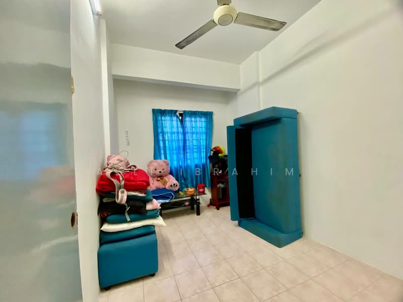 Kondominium untuk Dijual di Evergreen Park Acorn & Hazel - Azli Ibrahim - Living Room - PropertyGuru.com.my