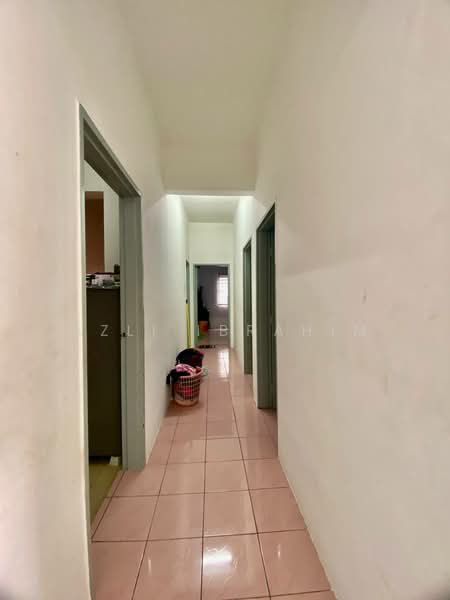 Kondominium untuk Dijual di Evergreen Park Acorn & Hazel - Azli Ibrahim - Corridor - PropertyGuru.com.my