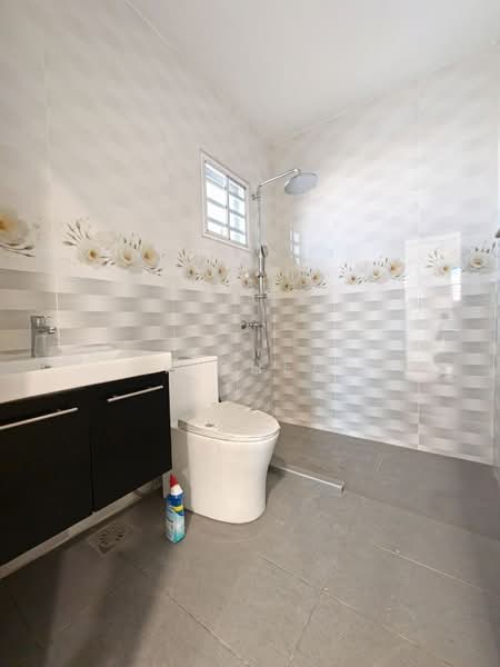 Bungalow for Sale in Taman Mansion (Ipoh) - YY Cheah - Bathroom - PropertyGuru.com.my