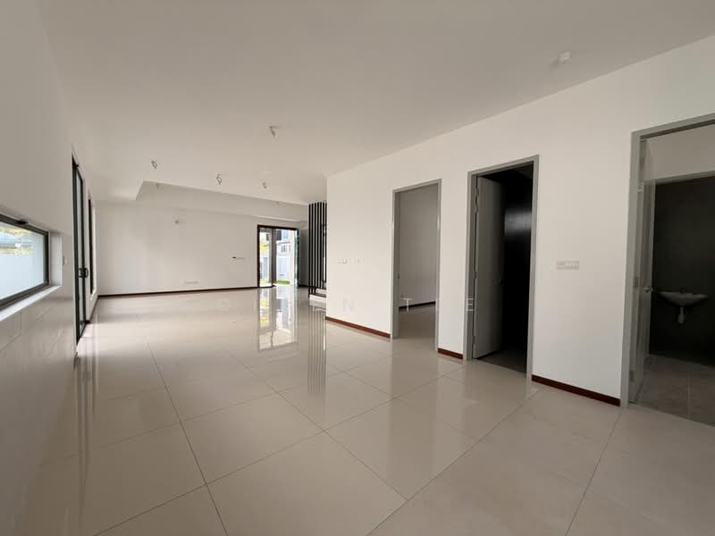Rumah Berkembar untuk Disewa di Ampang (Selangor) - Diren Tee - Living Room - PropertyGuru.com.my