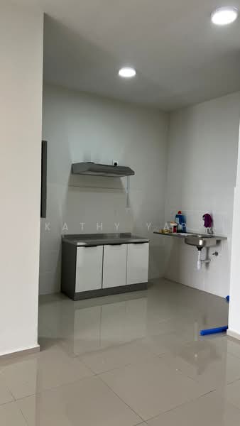 Kondominium untuk Disewa di Sky Awani Residensi 4 - Kathy Yap - Kitchen - PropertyGuru.com.my