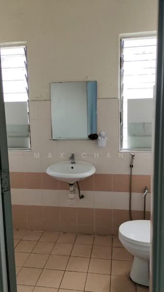 Condominium for Rent at Residensi Laguna (Sunway Belvedere) - Max Chan - Bathroom - PropertyGuru.com.my