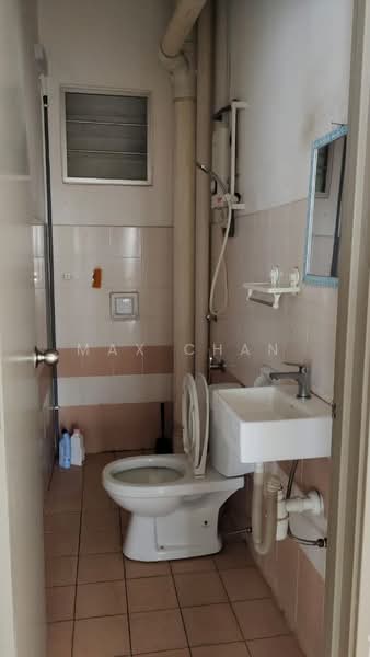 Condominium for Rent at Residensi Laguna (Sunway Belvedere) - Max Chan - Bathroom - PropertyGuru.com.my