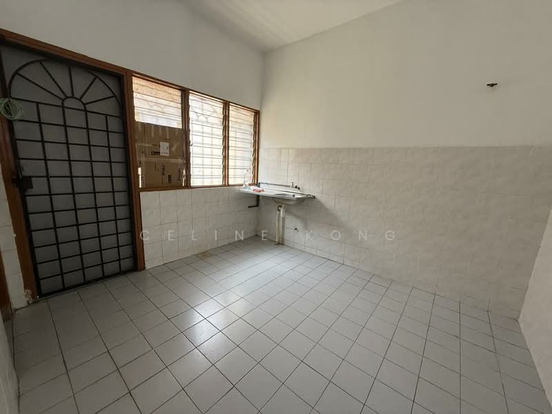 Rumah Teres untuk Disewa di Taman Bukit Kinrara (Bandar Kinrara) - Celine Kong - PropertyGuru.com.my