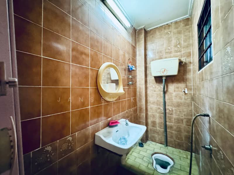 Rumah Teres 2 Tingkat untuk Dijual di Jalan Ipoh (Kuala Lumpur) - Jansen Khoo - Bathroom - PropertyGuru.com.my