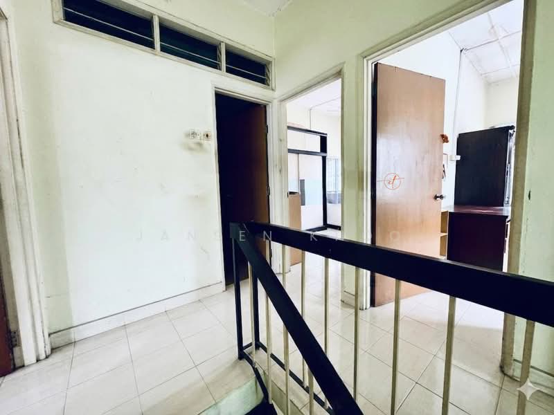 Rumah Teres 2 Tingkat untuk Dijual di Jalan Ipoh (Kuala Lumpur) - Jansen Khoo - Corridor - PropertyGuru.com.my