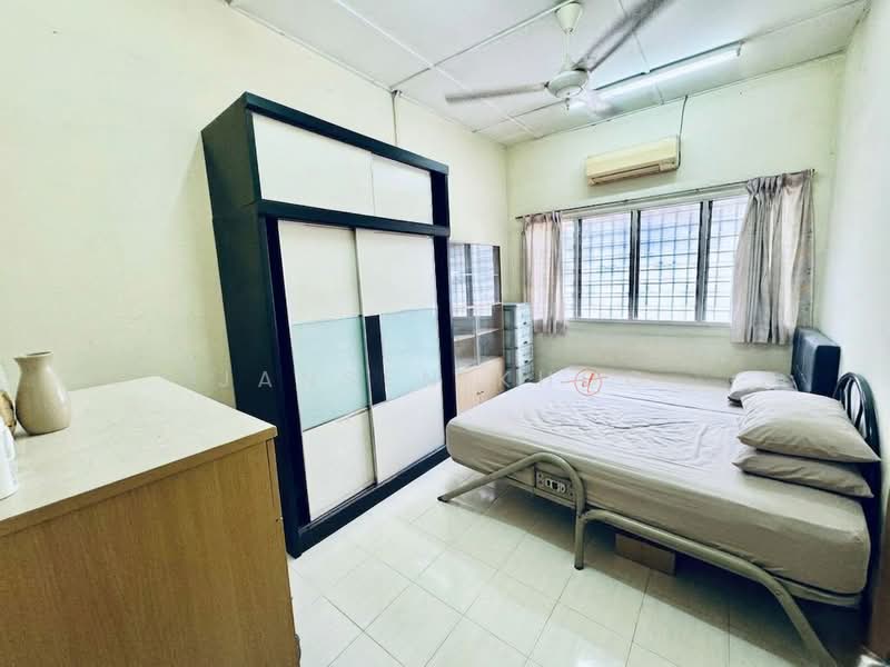 Rumah Teres 2 Tingkat untuk Dijual di Jalan Ipoh (Kuala Lumpur) - Jansen Khoo - Bedroom - PropertyGuru.com.my