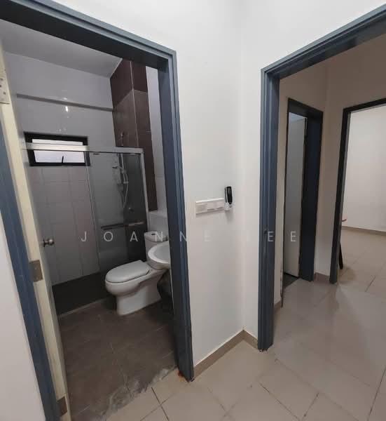 Kondominium untuk Dijual di Kingfisher Inanam Condominium - Joanne Lee - Bathroom - PropertyGuru.com.my