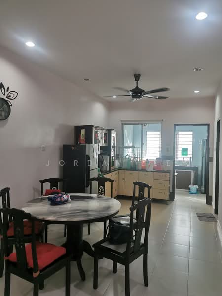Rumah Teres untuk Dijual di Taman Muzaffar Heights (Bukit Katil) - Jordan Lee - Kitchen - PropertyGuru.com.my