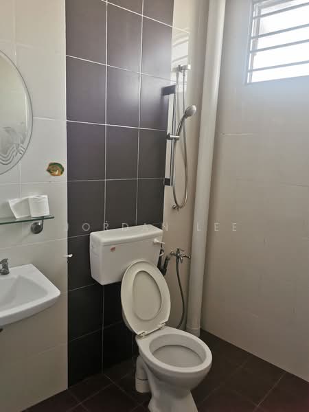 Rumah Teres untuk Dijual di Taman Muzaffar Heights (Bukit Katil) - Jordan Lee - Bathroom - PropertyGuru.com.my