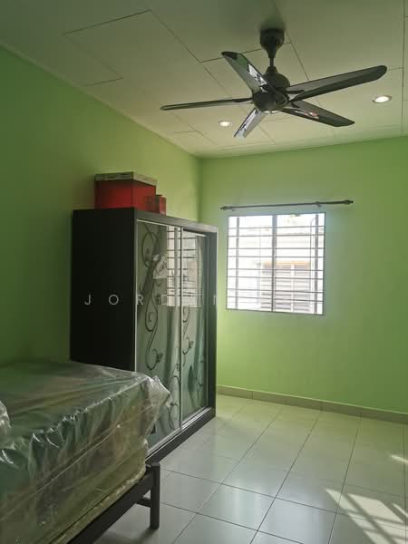 Rumah Teres untuk Dijual di Taman Muzaffar Heights (Bukit Katil) - Jordan Lee - Bedroom - PropertyGuru.com.my
