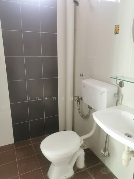 Rumah Teres untuk Dijual di Taman Muzaffar Heights (Bukit Katil) - Jordan Lee - Bathroom - PropertyGuru.com.my