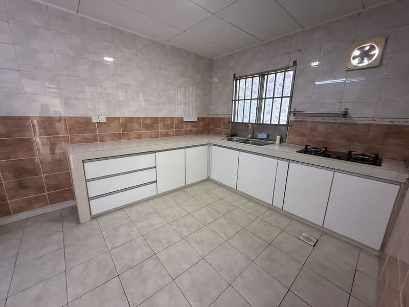 2-storey Terraced House for Sale in Putra Heights (Subang Jaya) - Joey Wong - Kitchen - PropertyGuru.com.my