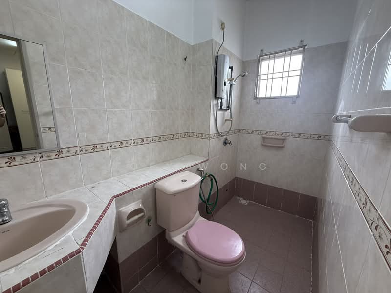 2-storey Terraced House for Sale in Putra Heights (Subang Jaya) - Joey Wong - Bathroom - PropertyGuru.com.my