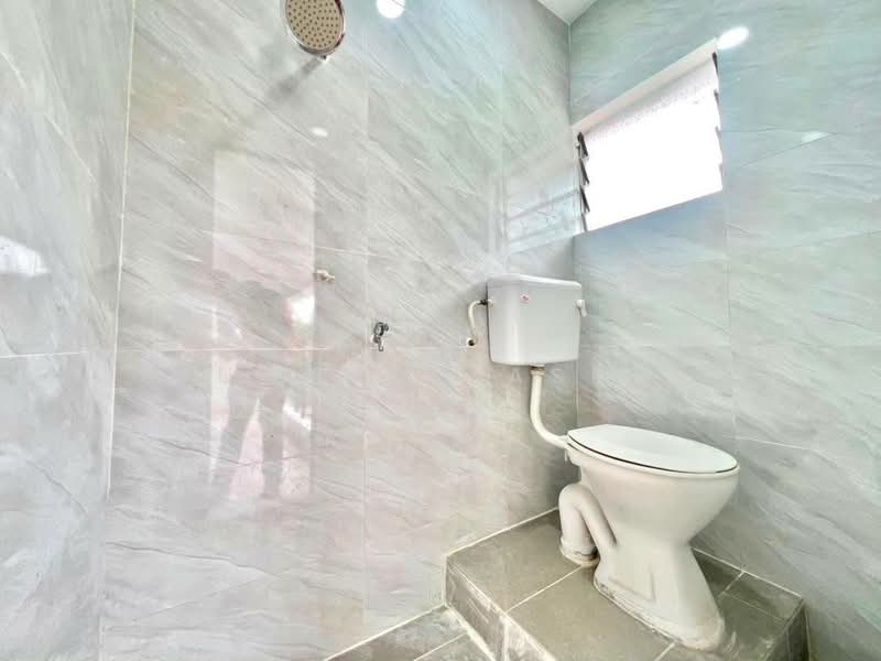 Flat for Sale at Taman Cempaka - Muhamad Asrul - Bathroom - PropertyGuru.com.my