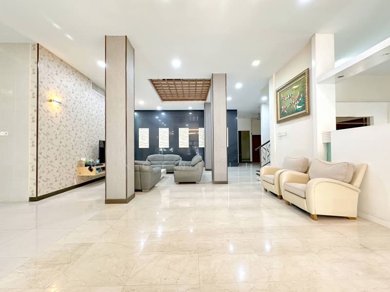 Bungalow House untuk Dijual di Saujana Golf & Country Club (Saujana) - Vincent Liaw - Living Room - PropertyGuru.com.my