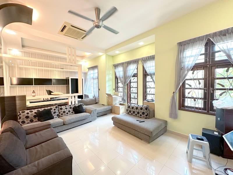 Bungalow House untuk Dijual di Saujana Golf & Country Club (Saujana) - Vincent Liaw - Living Room - PropertyGuru.com.my