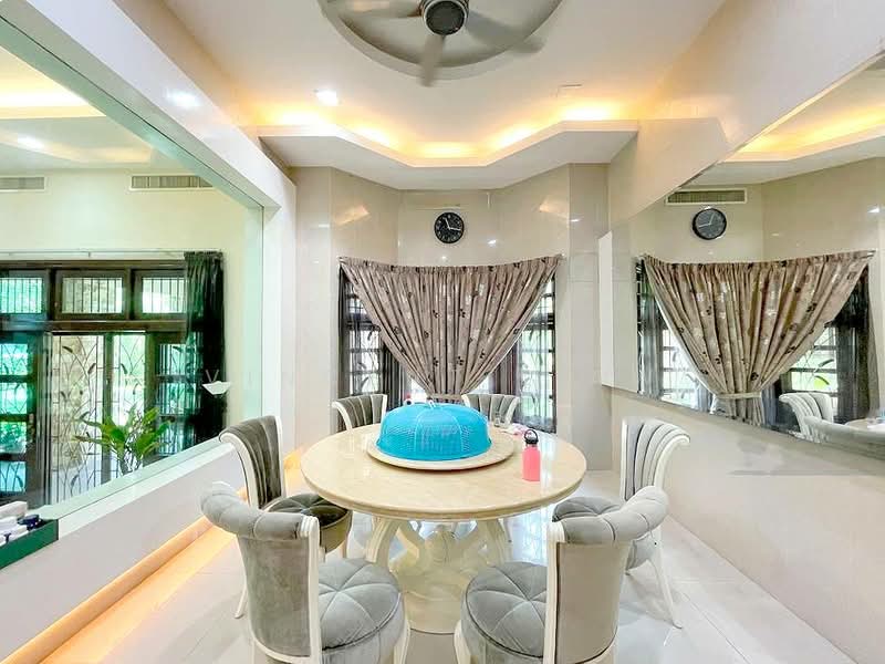 Bungalow House untuk Dijual di Saujana Golf & Country Club (Saujana) - Vincent Liaw - Dining Room - PropertyGuru.com.my