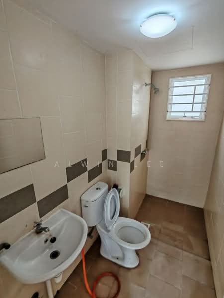Apartment for Rent at Pangsapuri Seri Mutiara - Alwin Lee - Bathroom - PropertyGuru.com.my