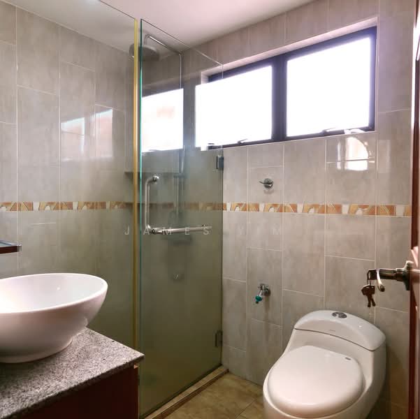 Kondominium untuk Dijual di Indah Damansara - James Yim - master bathroom - PropertyGuru.com.my
