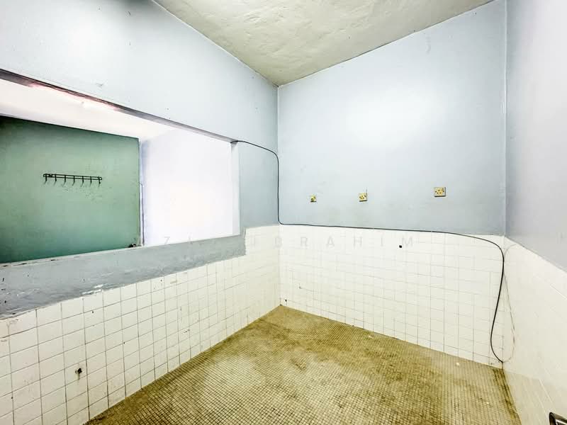 2-storey Terraced House for Sale in Taman Melur (Ampang) - Azli Ibrahim - Interior - PropertyGuru.com.my