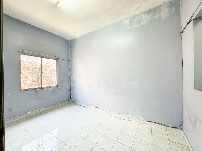 2-storey Terraced House for Sale in Taman Melur (Ampang) - Azli Ibrahim - Interior - PropertyGuru.com.my