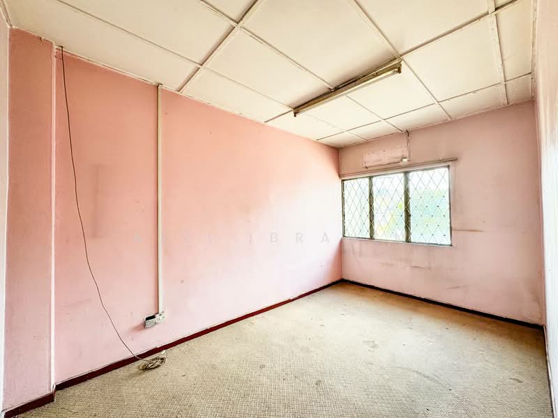 2-storey Terraced House for Sale in Taman Melur (Ampang) - Azli Ibrahim - Interior - PropertyGuru.com.my