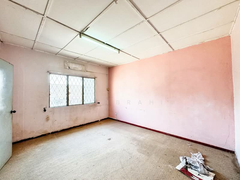 2-storey Terraced House for Sale in Taman Melur (Ampang) - Azli Ibrahim - Interior - PropertyGuru.com.my