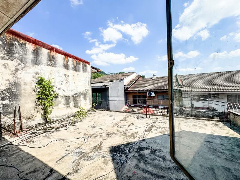 2-storey Terraced House for Sale in Taman Melur (Ampang) - Azli Ibrahim - Roof - PropertyGuru.com.my