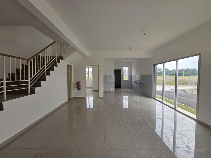 Rumah Teres 2 Tingkat untuk Dijual di Klang (Selangor) - Reiyn . - Living Room - PropertyGuru.com.my