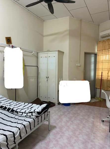 1-storey Terraced House for Sale in Taman Indah Jaya 2 (Segamat) - Muhamad Asrul - Bedroom - PropertyGuru.com.my