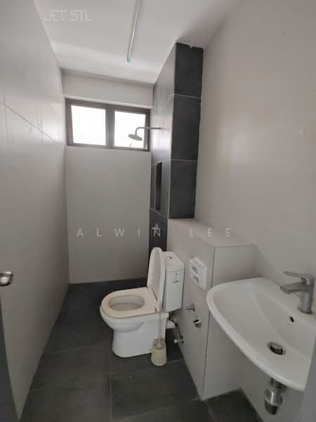2.5-storey Terraced House for Sale in Shah Alam (Selangor) - Alwin Lee - Bathroom - PropertyGuru.com.my