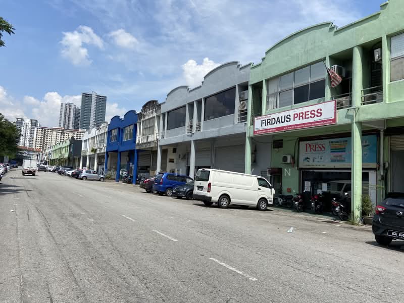 Kilang untuk Dijual di Taman Bukit Serdang (Seri Kembangan) - Ng Chun Yen - Exterior - PropertyGuru.com.my