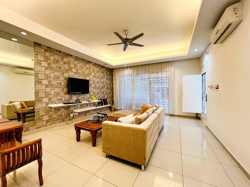 Rumah Teres 3 Tingkat untuk Dijual di Kajang (Selangor) - Hamizah . - Living Room - PropertyGuru.com.my